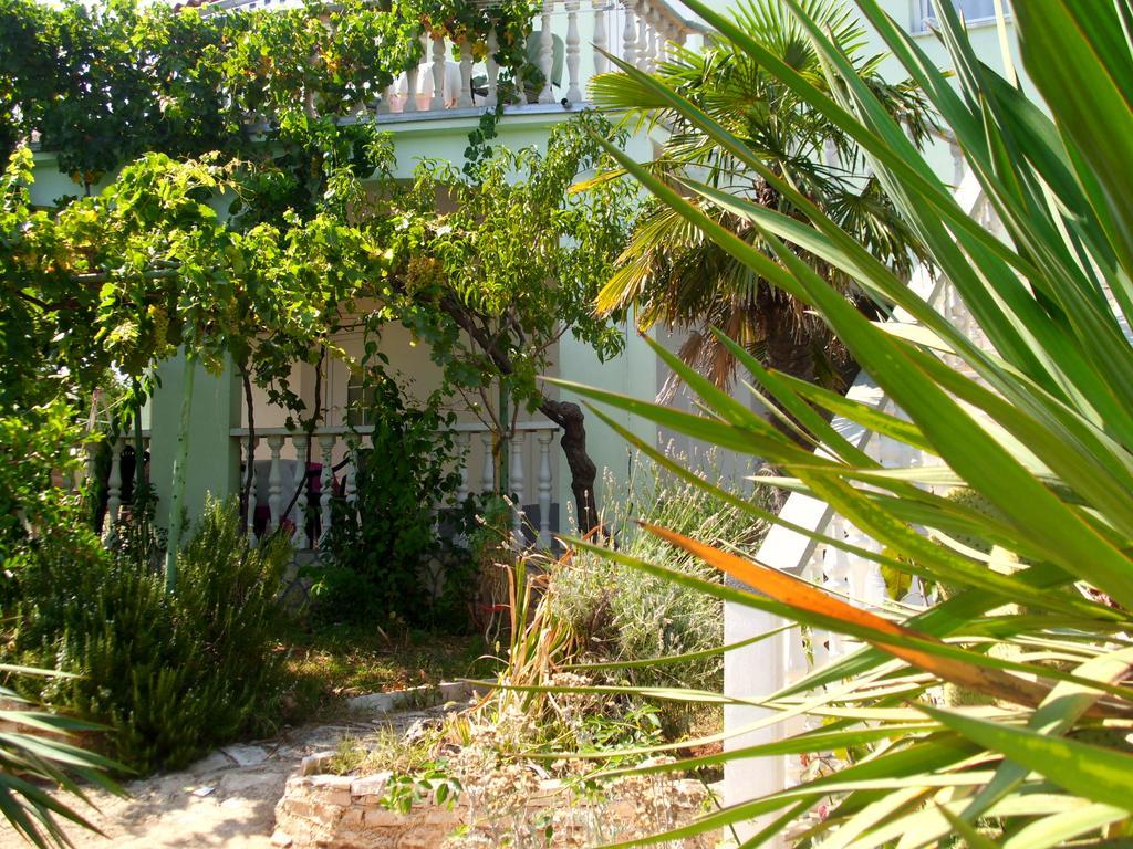 Olivera Apartments Pula Exterior photo